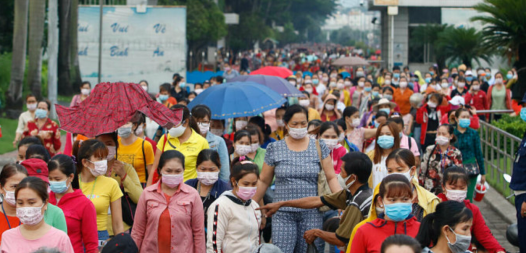 Licenciements massifs dans les usines textiles du Vietnam